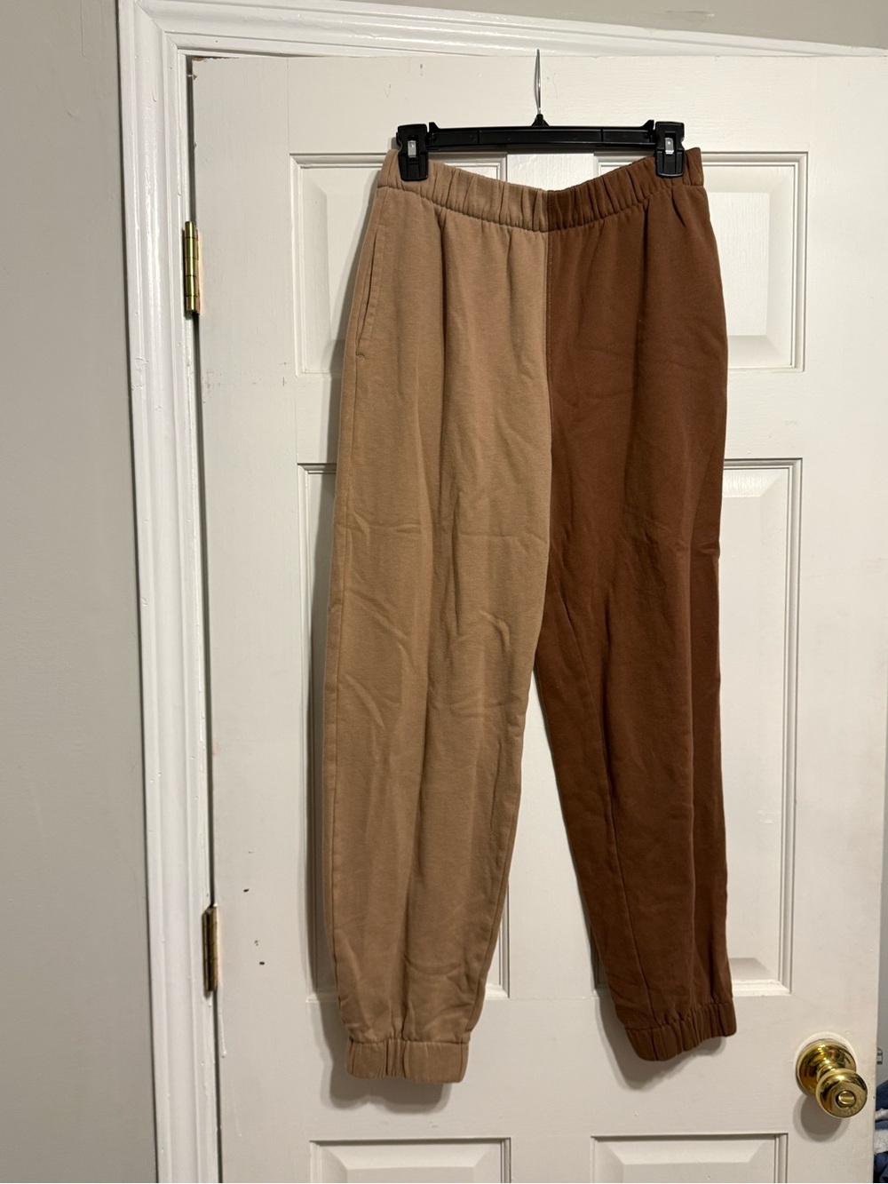Hollister Two-Tone Tan & Brown Jogger Pants. Size small